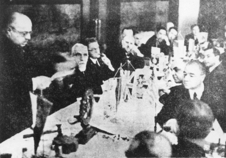 Ротарианецът инж. Любен Божков–една ренесансова фигура на ХХ век. Цвятко Кадийски Роден е през 1880 във Варна. Следва инженерство във Виена. Като млад инженер участва в строежа на Варненското пристанище и пристанище